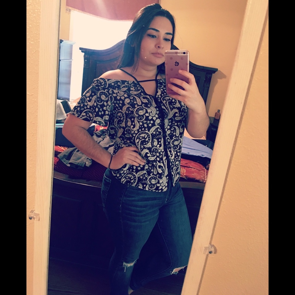 Meet your Posher, Carolina